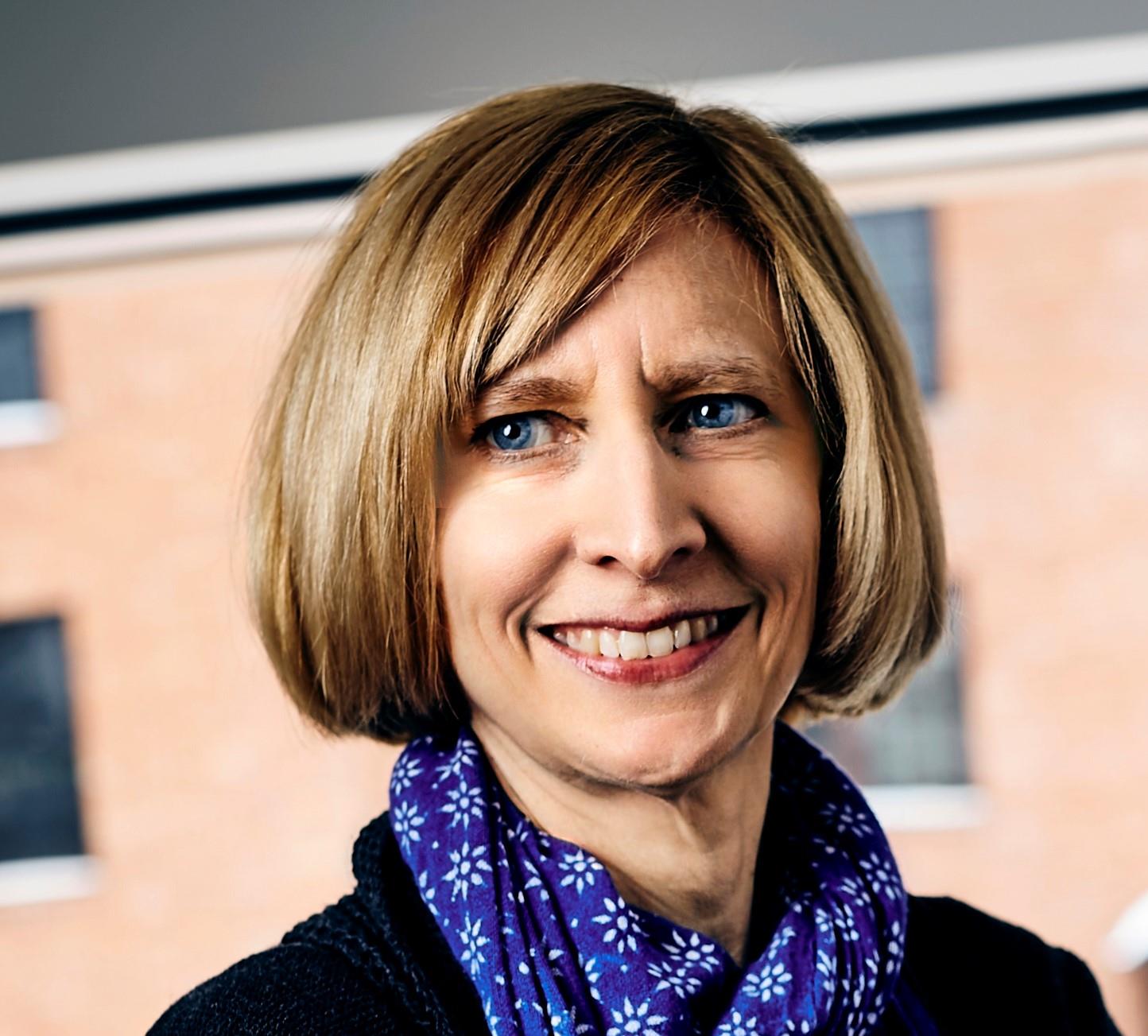 sue-hart-memorial-reading-and-lecture-series-dr-gretchen-minton